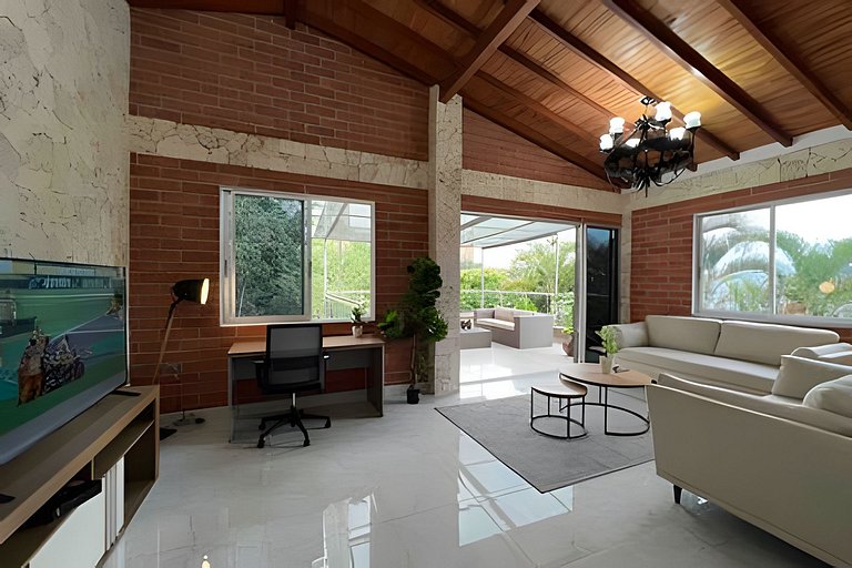 Casa Palos Altos; Poblado; 6 min de Provenza;