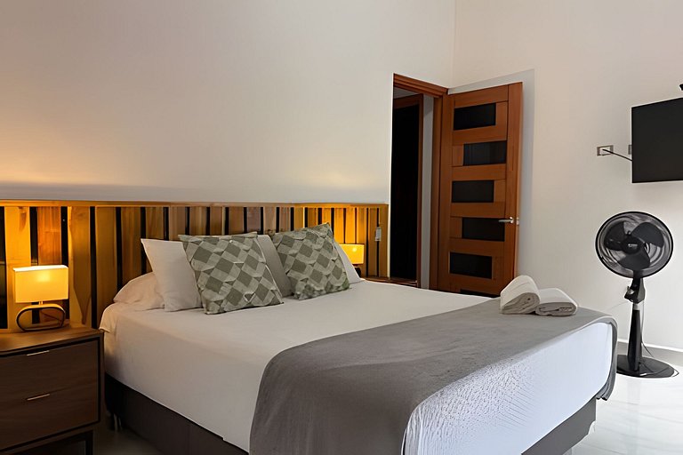 Casa Palos Altos; Poblado; 6 min de Provenza;