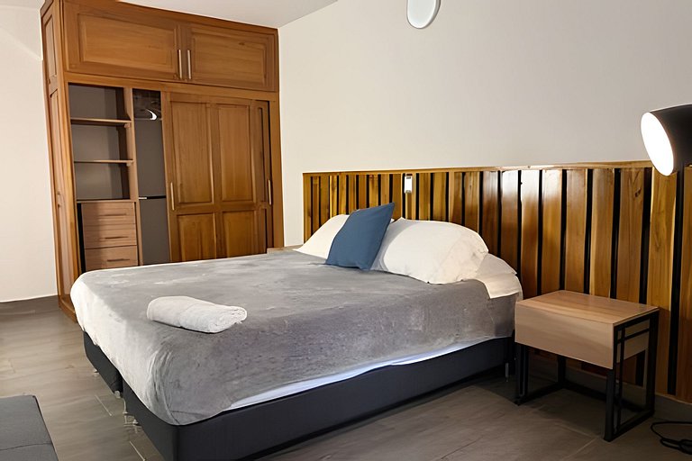 Casa Palos Altos; Poblado; 6 min de Provenza;