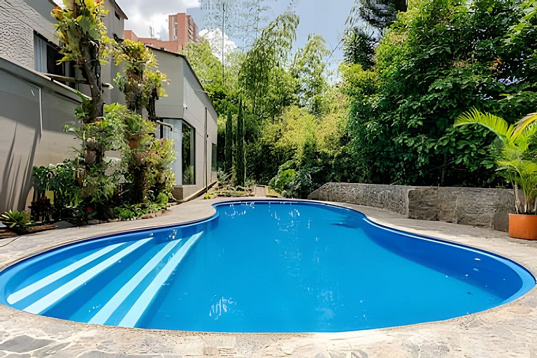 NUEVA Mansion con piscina y jacuzzi, El Poblado