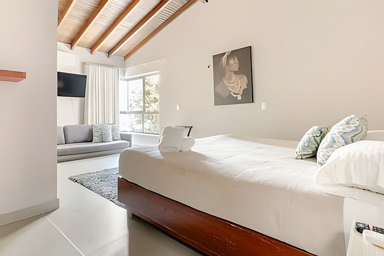 NUEVA Mansion con piscina y jacuzzi, El Poblado