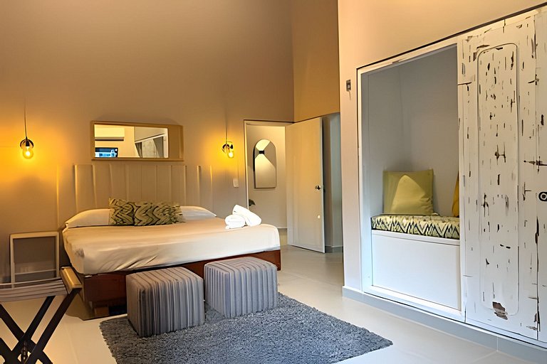 NUEVA Mansion con piscina y jacuzzi, El Poblado