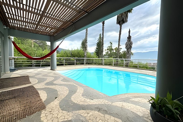 Medellin Mansion 680 m2 with pool and steam room