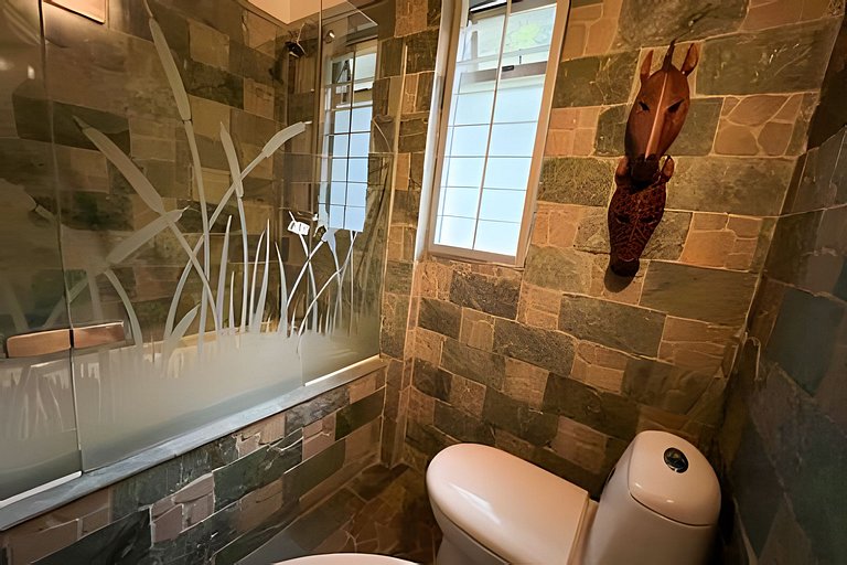 Medellin Mansion 680 m2 with pool and steam room